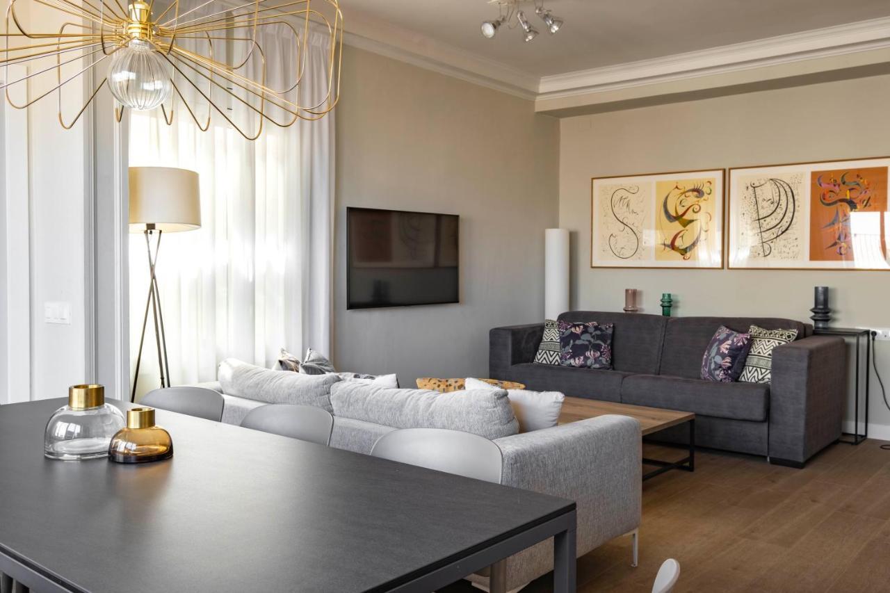 อัสปาซิโอส รัมบลา กาตาลุนยา สวีท Apartment บาร์เซโลนา ภายนอก รูปภาพ