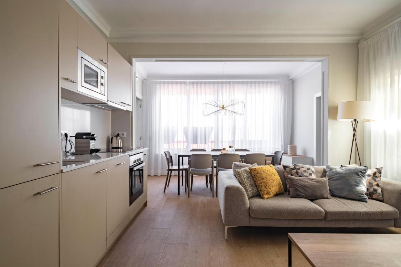 อัสปาซิโอส รัมบลา กาตาลุนยา สวีท Apartment บาร์เซโลนา ภายนอก รูปภาพ