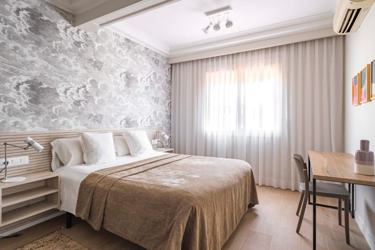อัสปาซิโอส รัมบลา กาตาลุนยา สวีท Apartment บาร์เซโลนา ภายนอก รูปภาพ